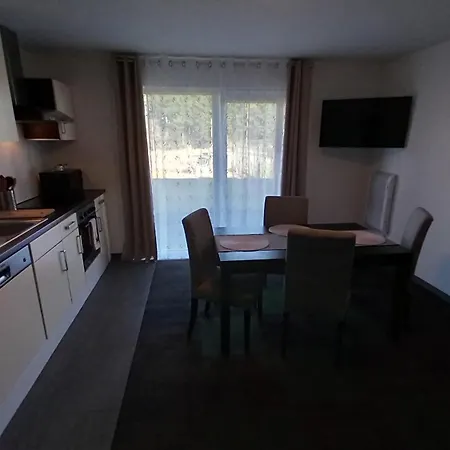 Appartement Sur Jardin Verdoyant Bertrix Exterior foto