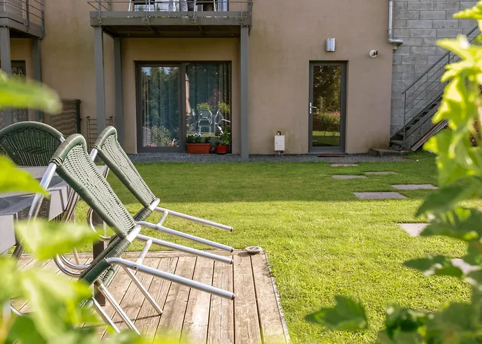 Appartement Sur Jardin Verdoyant